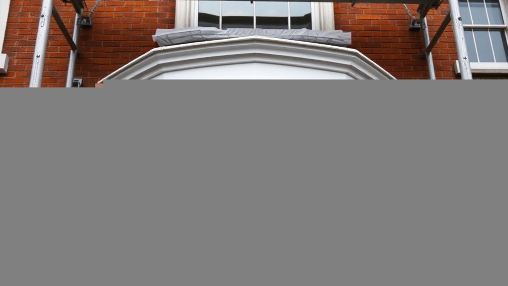 Bay Windows Ladbroke Grove